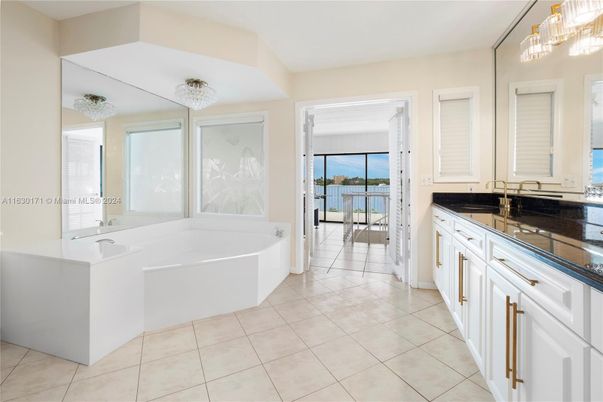 Bathroom, Dual Sink Vanities, Free Standing Baths, Interior