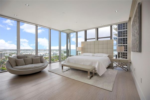 Bedroom, Interior, Recessed Lighting, Water, Wood Texture Flooring