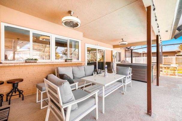 Dining room, Interior