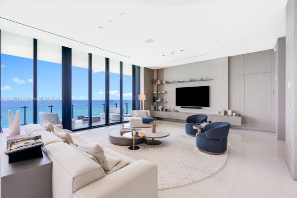 Interior, Living room, Recessed Lighting, Water