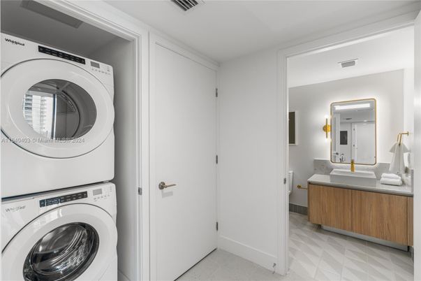 Bathroom, Interior, Utility Closets, Washer