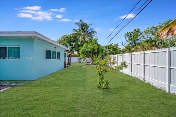 Backyard, Exterior