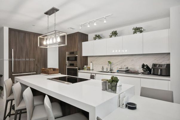 Interior, Kitchen, Pendant Lights, Stainless Steel Appliances