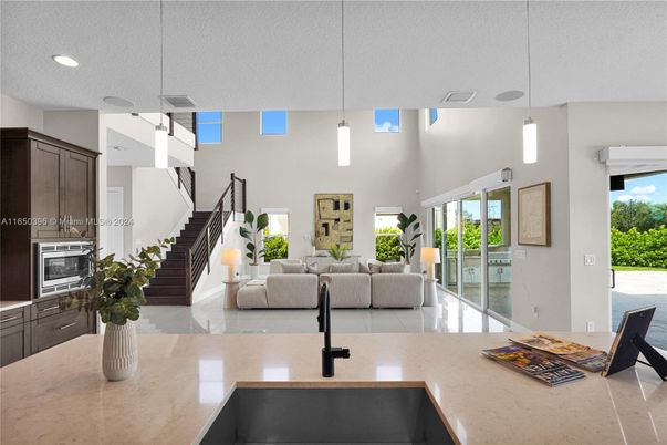 Interior, Living room, Pendant Lights, Recessed Lighting