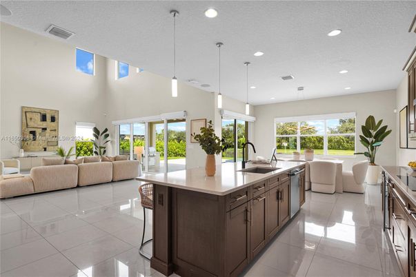 Interior, Kitchen, Living room, Pendant Lights, Recessed Lighting