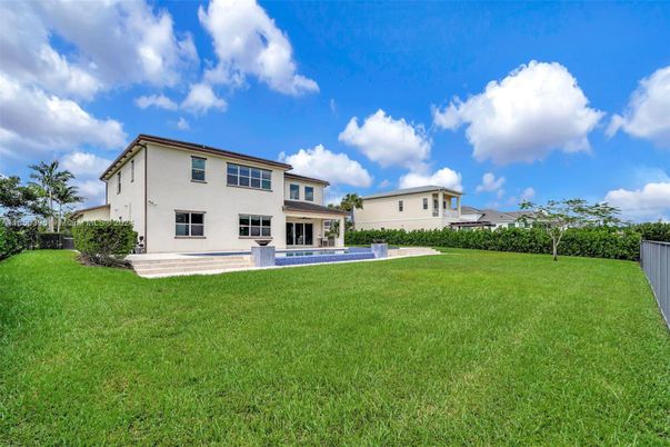 Backyard, Exterior, Pool