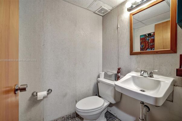 Bathroom, Interior