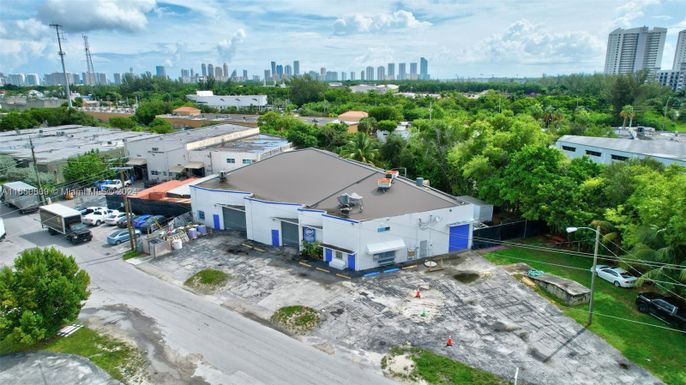 Exterior, Drone
