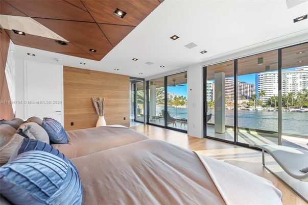 Bedroom, Interior, Recessed Lighting, Wooden Ceilings, Wood Texture Flooring, Wooden Walls