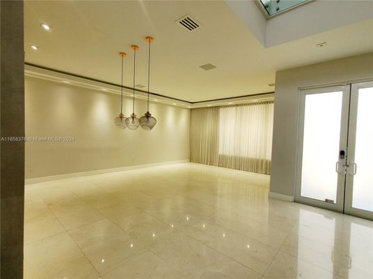 Empty room, Interior, Pendant Lights, Recessed Lighting