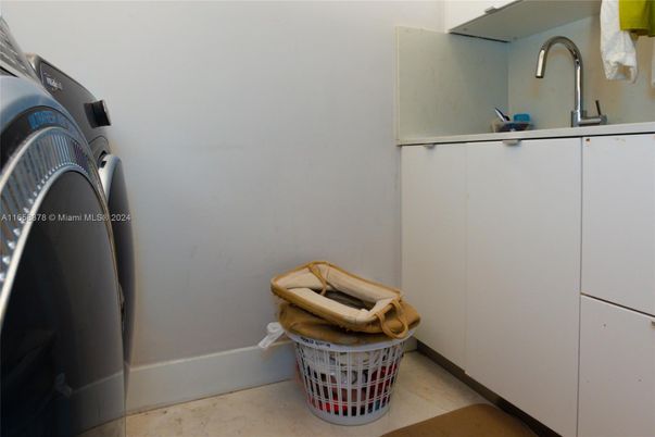 Interior, Washer