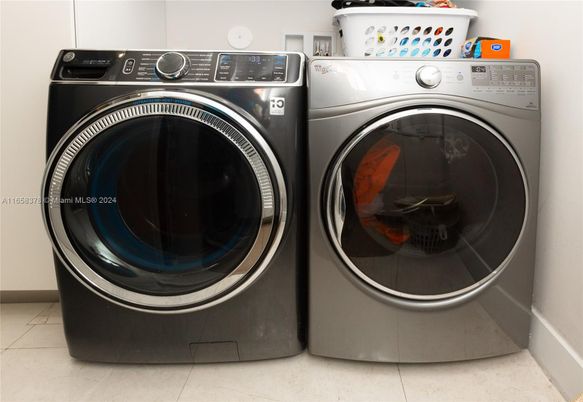 Interior, Utility Closets, Washer