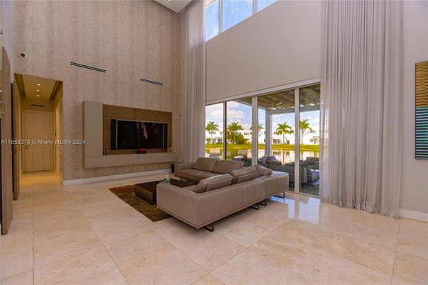 Fireplace, Interior, Living room, Recessed Lighting
