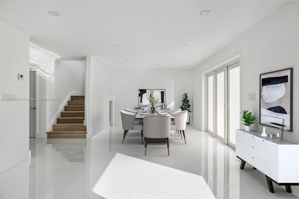 Dining room, Interior, Recessed Lighting