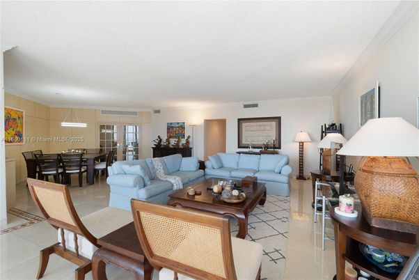 Dining room, Interior, Living room, Pendant Lights