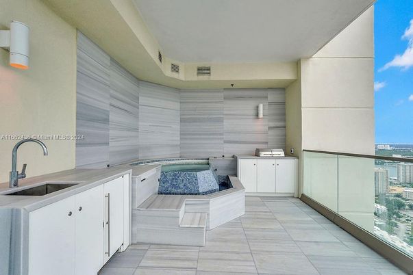 Hot Tub, Interior