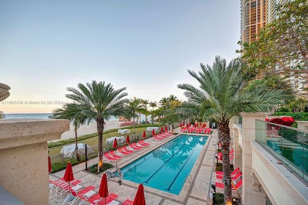 Exterior, Pool, Water