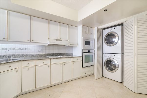 Interior, Utility Closets, Washer