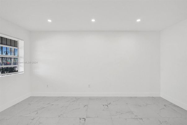 Empty room, Interior, Marble, Recessed Lighting