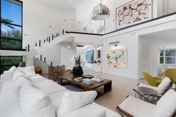 Interior, Living room, Pendant Lights, Recessed Lighting