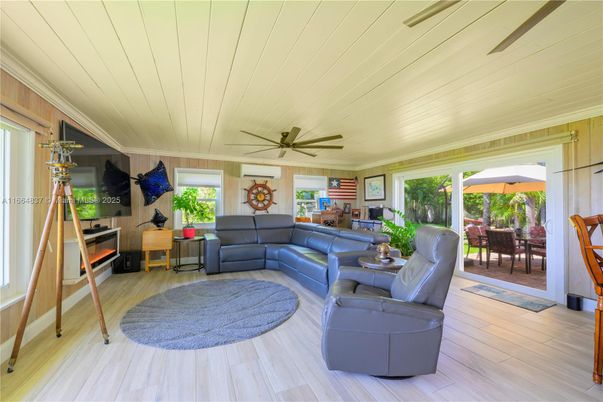 Chandelier, Dining room, Interior, Recessed Lighting, Wood Texture Flooring