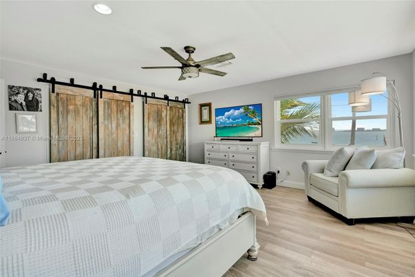 Bedroom, Interior, Recessed Lighting, Water, Wood Texture Flooring