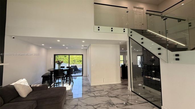 Dining room, Interior, Living room, Marble, Recessed Lighting