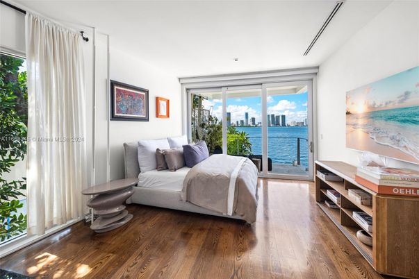 Bedroom, Interior, Water, Wood Texture Flooring