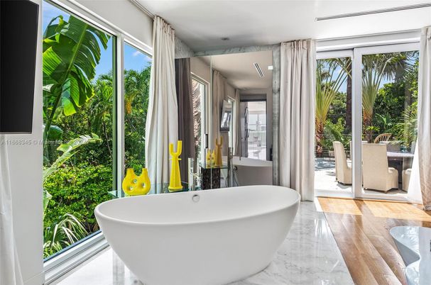Bathroom, Free Standing Baths, Interior, Marble