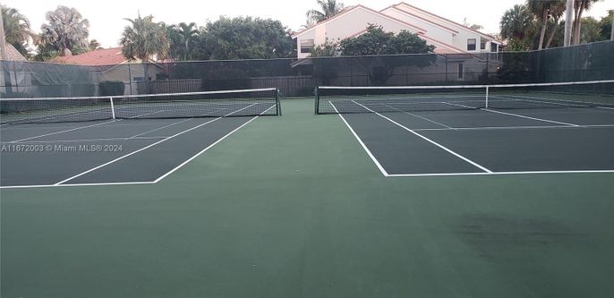 Exterior, Tennis Courts