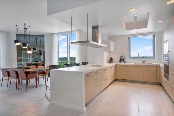 Dining room, Interior, Kitchen, Pendant Lights, Recessed Lighting