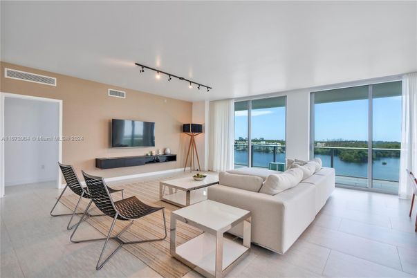 Interior, Living room, Water