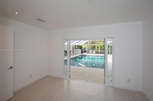 Empty room, Interior, Pool, Recessed Lighting