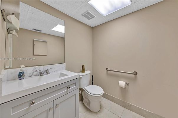 Bathroom, Interior