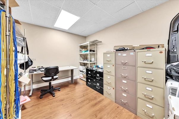 Home Office, Interior, Recessed Lighting, Wood Texture Flooring