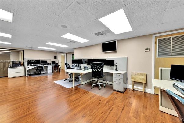 Home Office, Interior, Recessed Lighting, Wood Texture Flooring