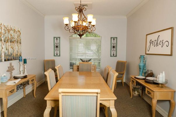 Chandelier, Dining room, Interior