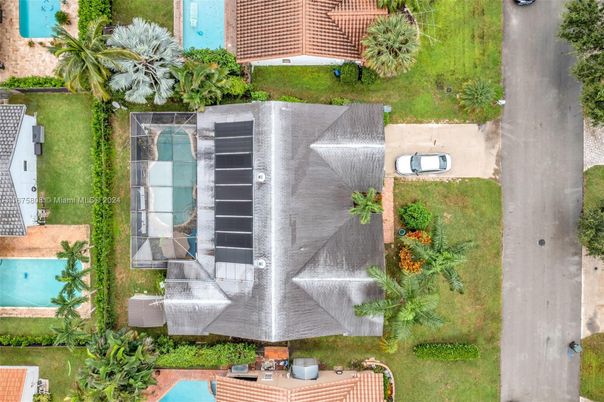 Exterior, Drone