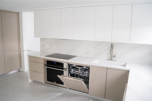 Interior, Kitchen, Marble Walls