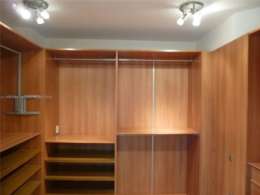 Interior, Walk-in Closets