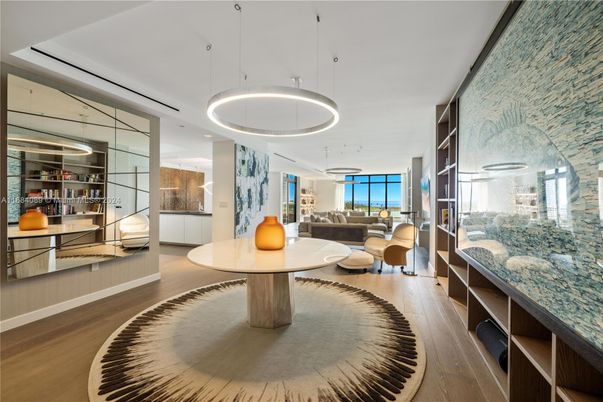 Interior, Living room, Pendant Lights, Recessed Lighting, Wood Texture Flooring