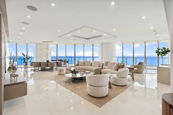 Interior, Living room, Recessed Lighting, Water