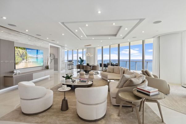 Interior, Living room, Recessed Lighting, Water