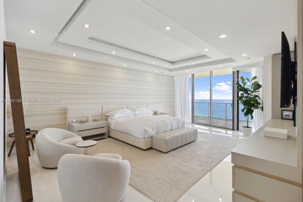 Bedroom, Interior, Recessed Lighting, Water
