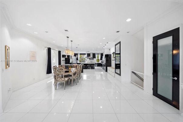 Chandelier, Dining room, Interior, Kitchen, Pendant Lights, Recessed Lighting