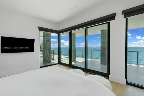Bedroom, Interior, Recessed Lighting, Water, Wood Texture Flooring