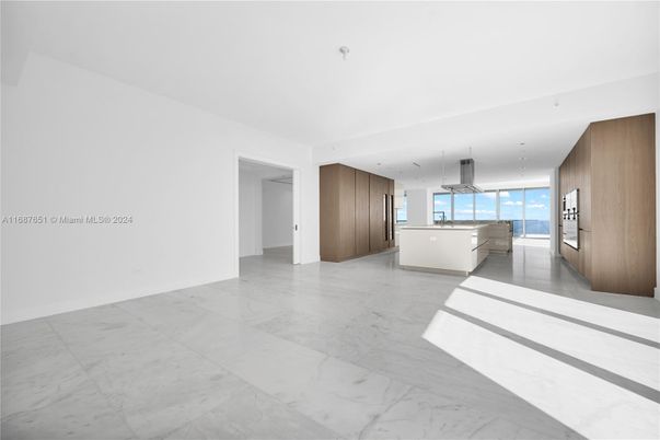 Interior, Kitchen, Marble, Pendant Lights, Recessed Lighting