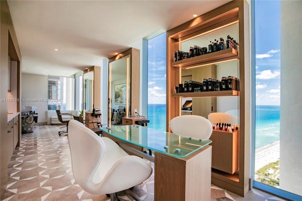 Interior, Recessed Lighting, Water