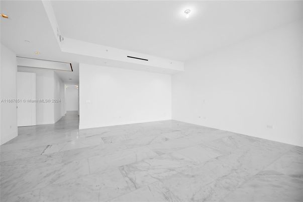 Empty room, Interior, Marble, Recessed Lighting