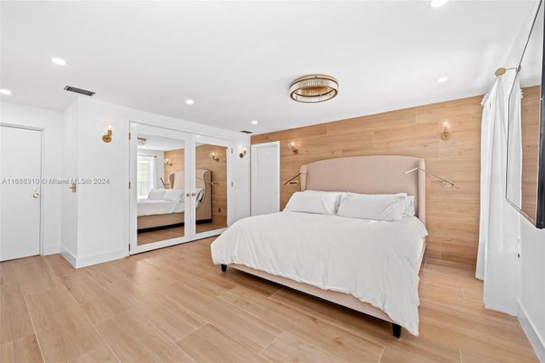 Bedroom, Interior, Recessed Lighting, Wood Texture Flooring